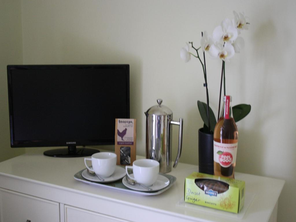 Cheriton House Bed & Breakfast Winfrith Newburgh Room photo